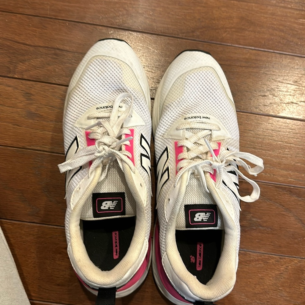 New Balance Tennis Shoes